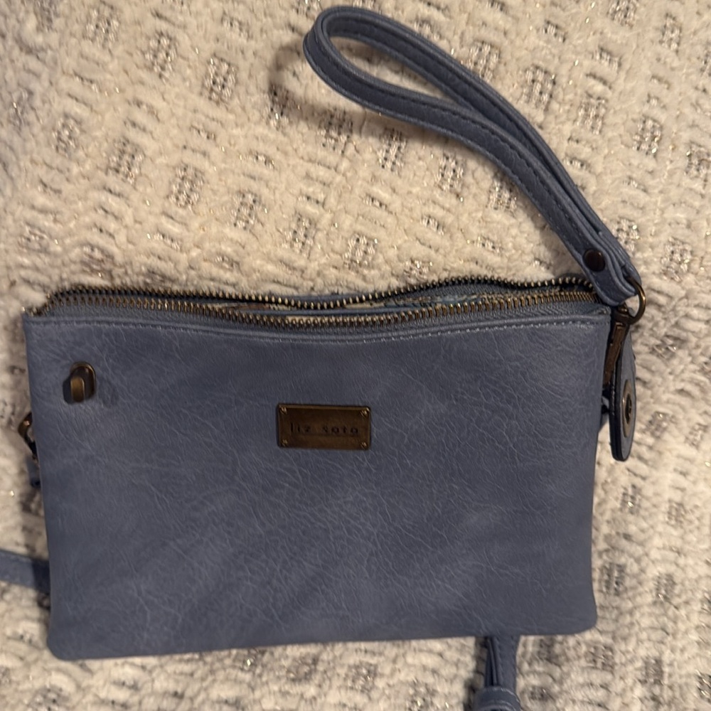 Blue Crossbody Bag with Adjustable Strap and Minimalist Design - Picture 3 of 5